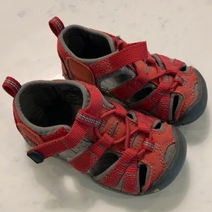 Keen size 7 water shoes